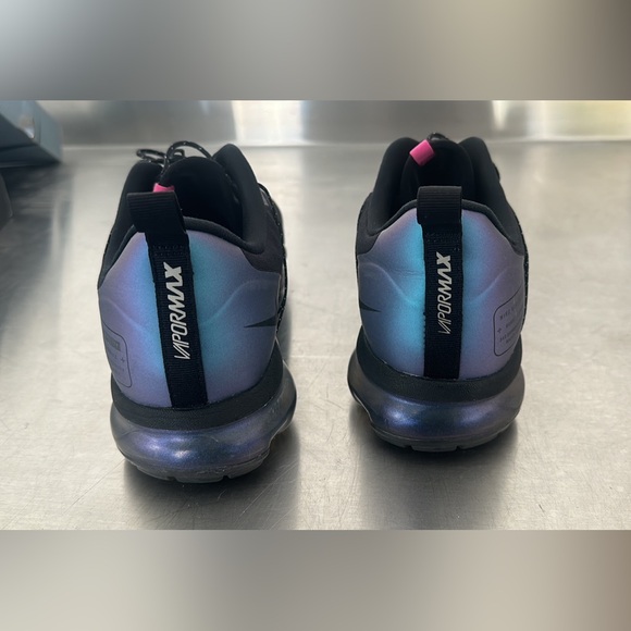 Nike Air VaporMax Run Utility
Throwback Future - Picture 4 of 7